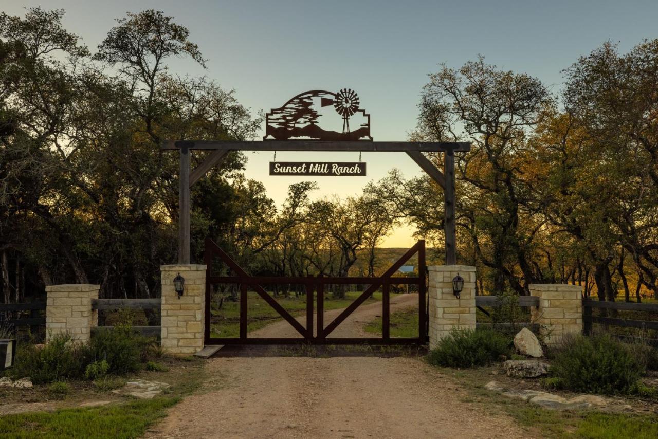 Inn At Sunset Mill Ranch Wimberley Eksteriør billede